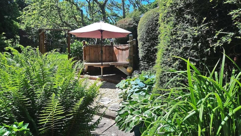'Monktonmead Lodge' In Secluded Setting, With Private Indoor Pool. ไรด์ ภายนอก รูปภาพ