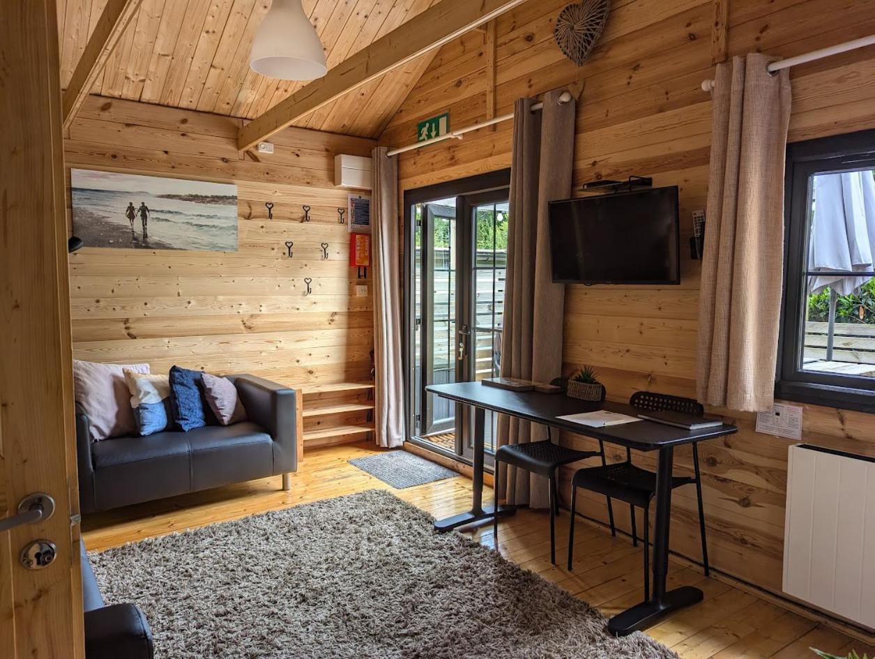 'Monktonmead Lodge' In Secluded Setting, With Private Indoor Pool. ไรด์ ภายนอก รูปภาพ